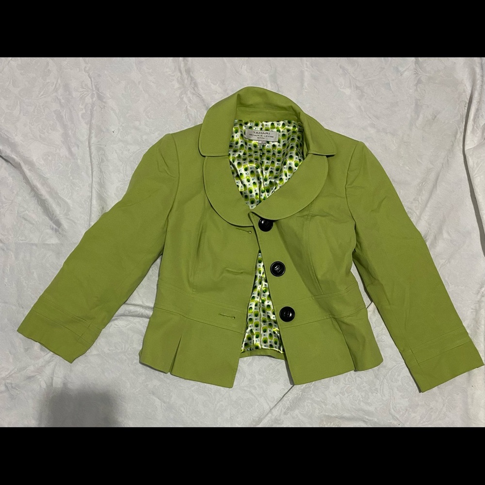 Sold ❌ Tahari Arthur S. Levine Womens 2P Green Jacket